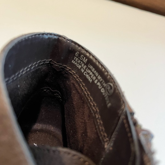 Aerosoles Urban Myth Booties - size 6.5M - Picture 7 of 7